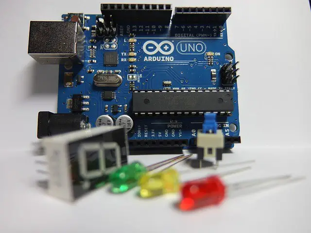 using raspberry pi vs arduino