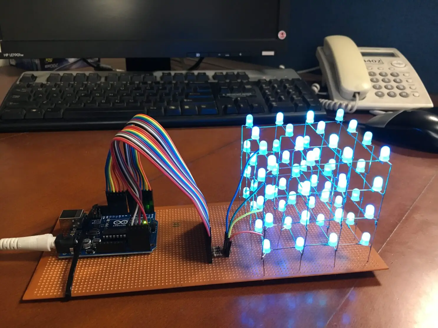 Arduino Projects: LED – 4X4X4 LED Cube