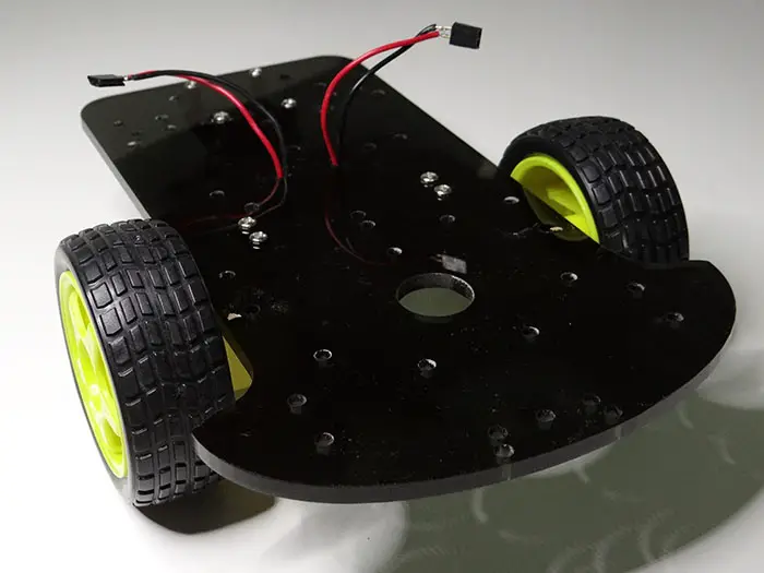 Arduino Car Projects: Build an Obstacle Avoiding Robot With Less Than 